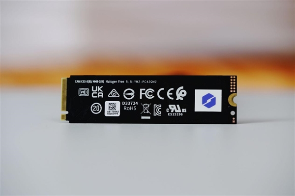 一体机也能换CPU!超频三融核换装酷睿Ultra X7:性能终于不拉胯了